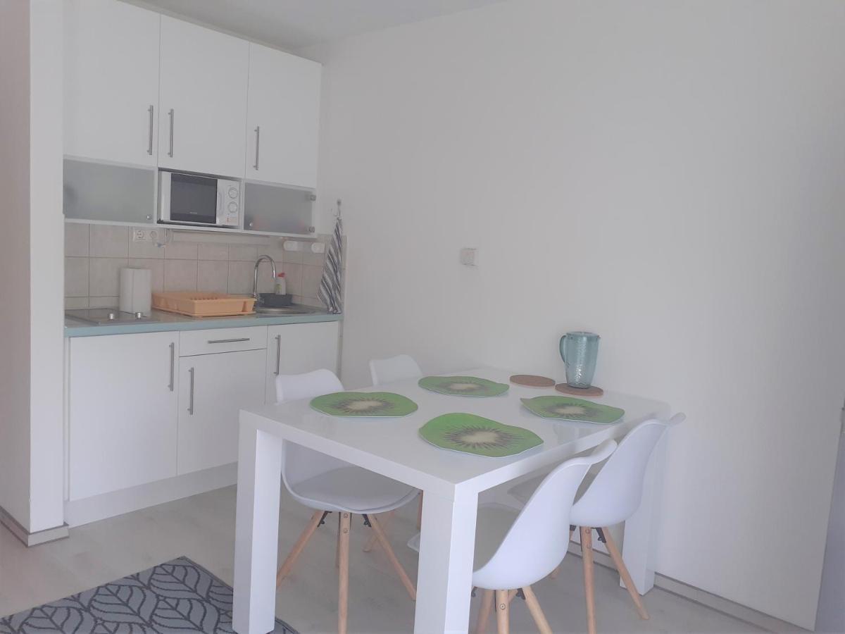 Apartament Liliom Apartman Héviz Zewnętrze zdjęcie