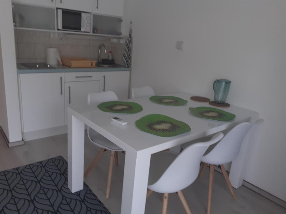 Apartament Liliom Apartman Héviz Zewnętrze zdjęcie