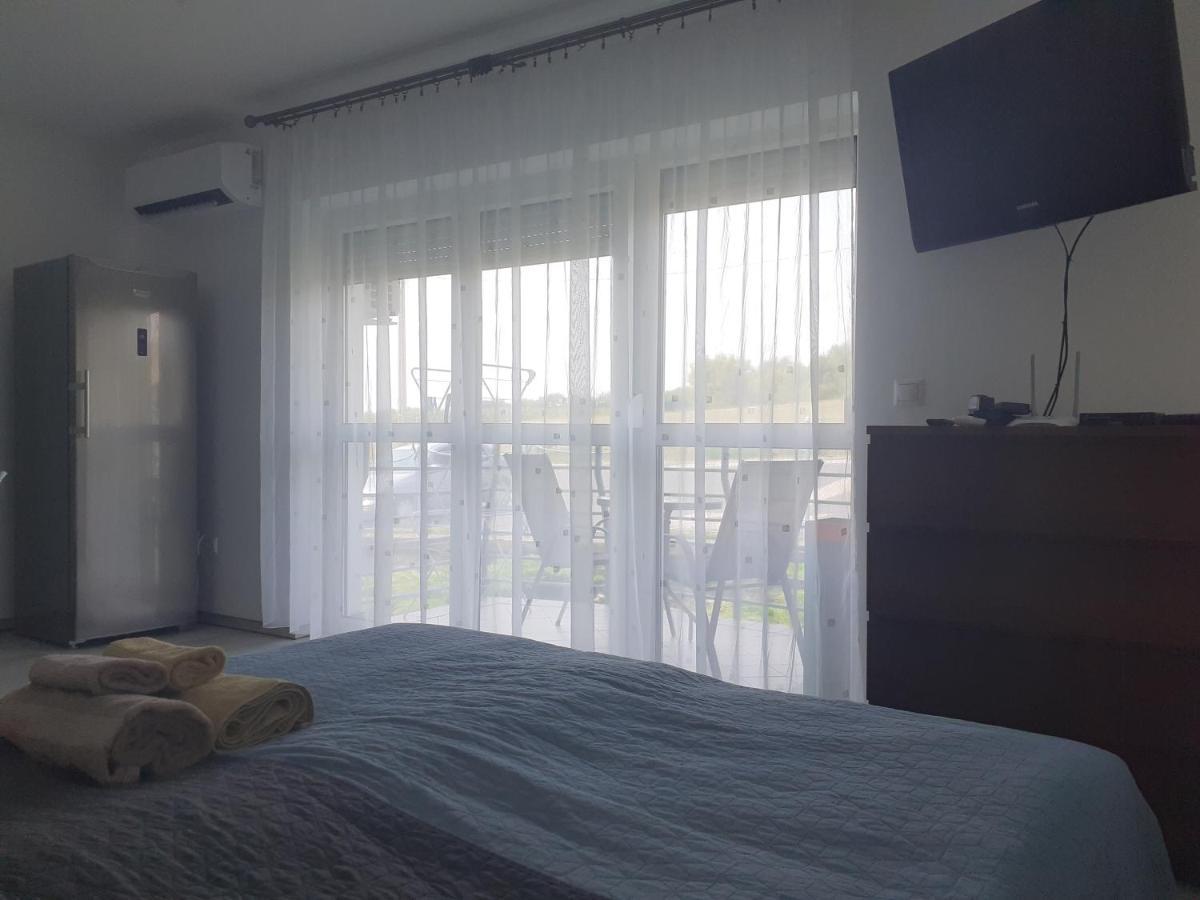 Apartament Liliom Apartman Héviz Zewnętrze zdjęcie
