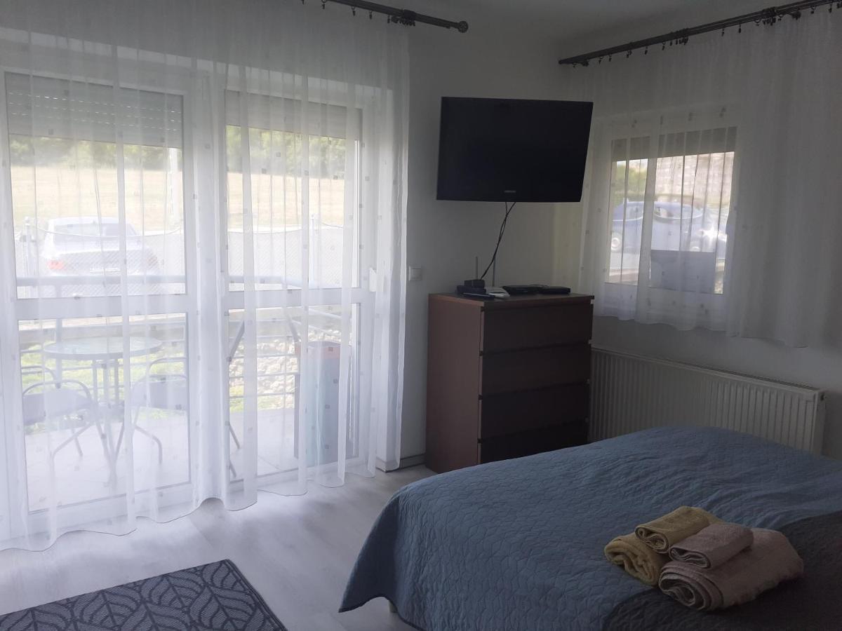 Apartament Liliom Apartman Héviz Zewnętrze zdjęcie