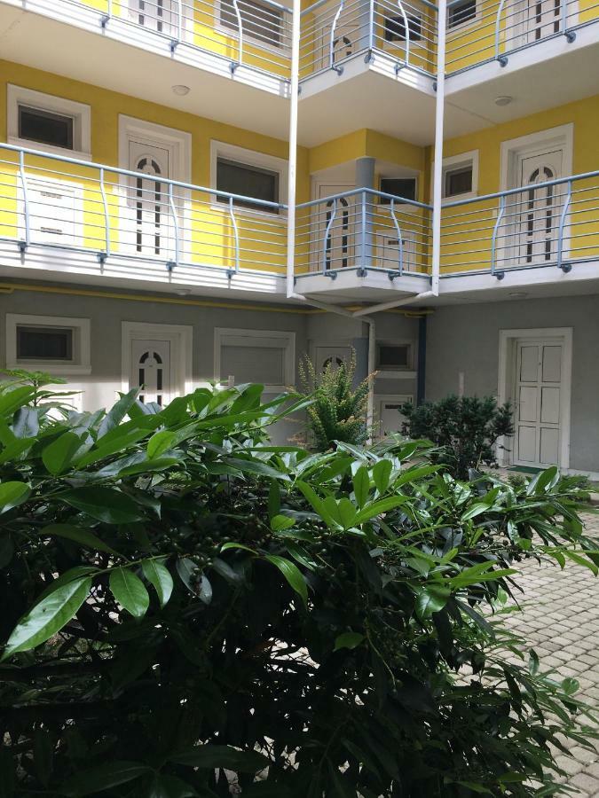 Apartament Liliom Apartman Héviz Zewnętrze zdjęcie